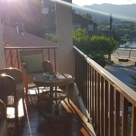 Sobreiro Apartamentos Rio Caldo Exterior photo